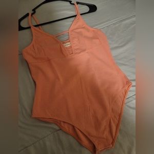 15 NWOT BODYSUIT TOP PINK L